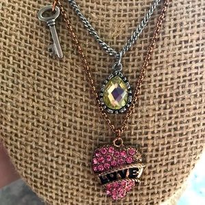 Betsey Johnson 💖LOVE necklace